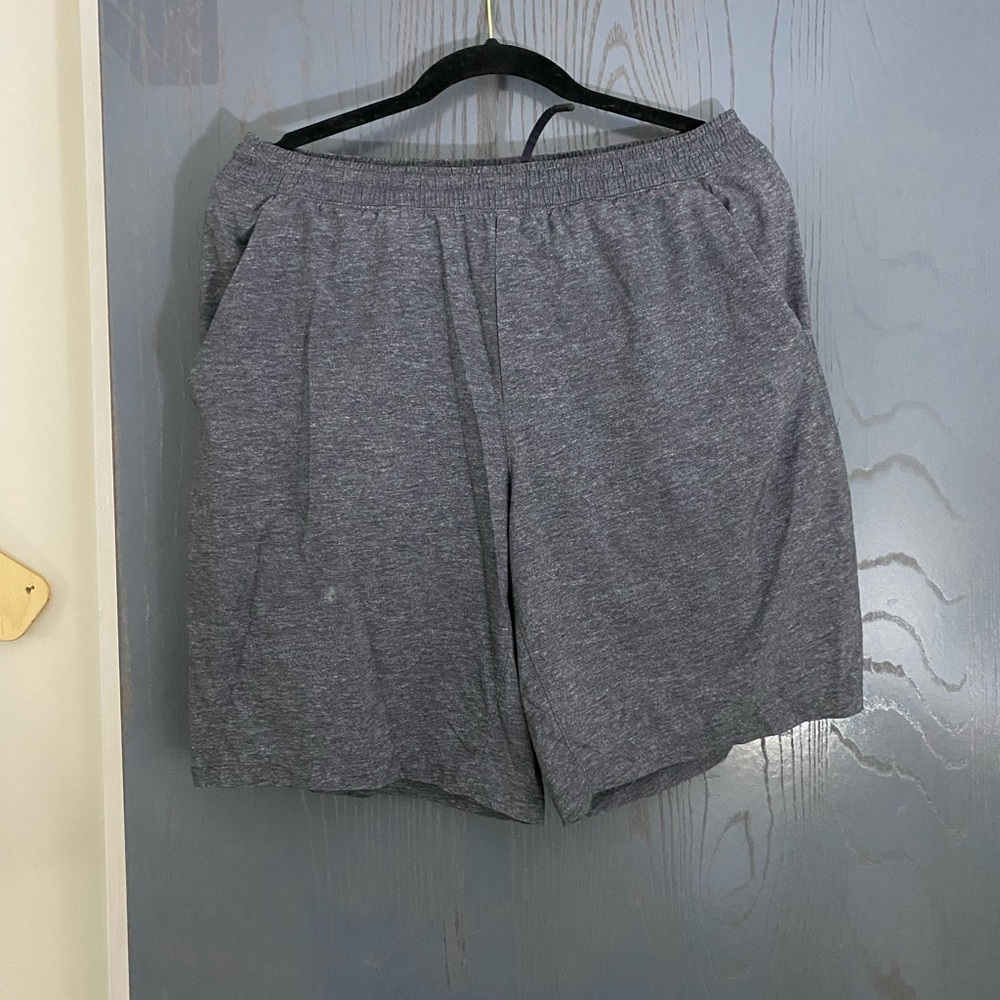 XL Lulu lemon shorts